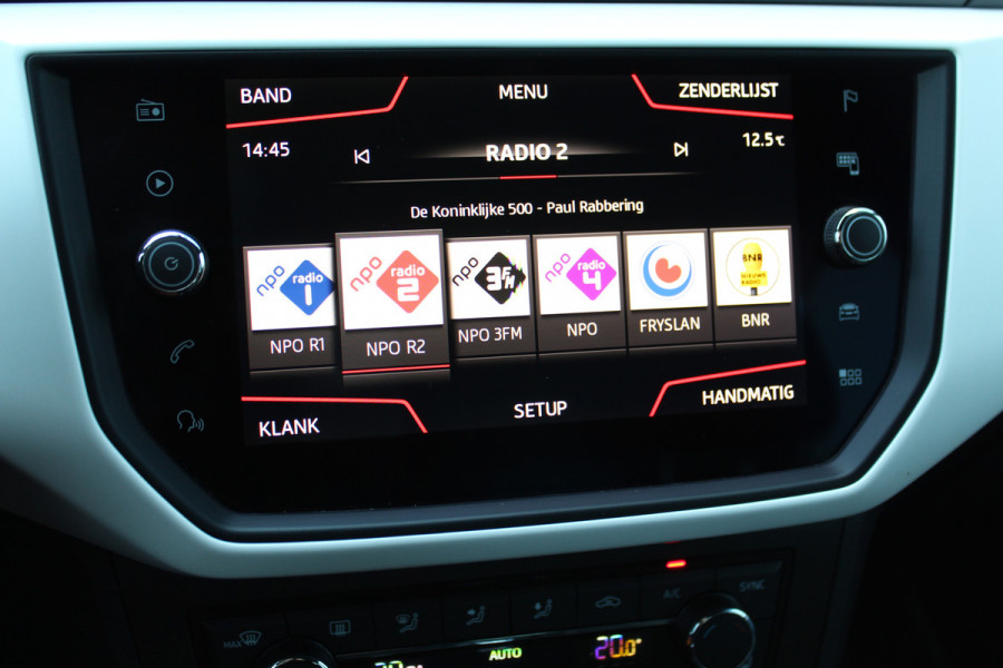 Seat Arona 1.0-115pk TSI Xcellence Business Intense AUTOMAAT ! Gun uzelf het plezier en comfort van een automaat ! Autm. airco dual, cruise cntrl, LM wielen, keyless entry-keyless go, camera, parkeersensoren v en a, dodehoek ass., LED verl., navigatie, telefoonvoorb. etc