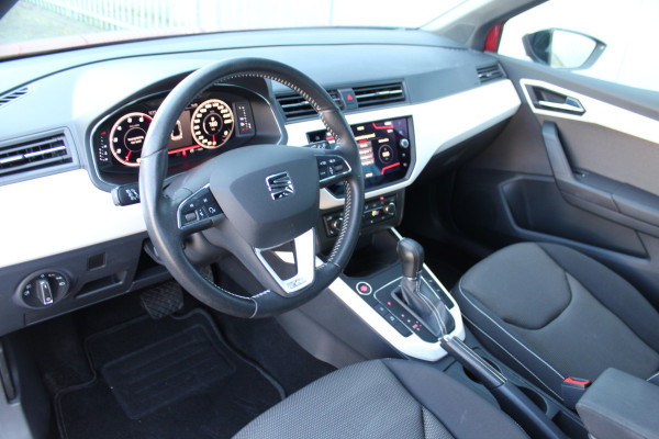 Seat Arona 1.0-115pk TSI Xcellence Business Intense AUTOMAAT ! Gun uzelf het plezier en comfort van een automaat ! Autm. airco dual, cruise cntrl, LM wielen, keyless entry-keyless go, camera, parkeersensoren v en a, dodehoek ass., LED verl., navigatie, telefoonvoorb. etc