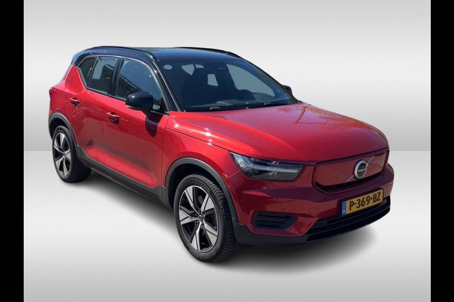 Volvo XC40 Recharge Plus / Trekhaak / Camera / CarPlay / Sfeerverlichting / 19'' / Stuur+Stoelverwarming / DAB / ACC / Warmtepomp