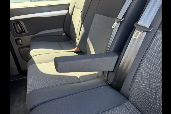 Peugeot Expert 2.0 BlueHDI 177pk automaat S&S L3H1 DC 5 persoons / vaste prijs rijklaar € 27.950 ex btw / lease vanaf € 456 / dubbele schuifdeur / euro 6 / bpm vrij / airco / cruise / navi / trekhaak !