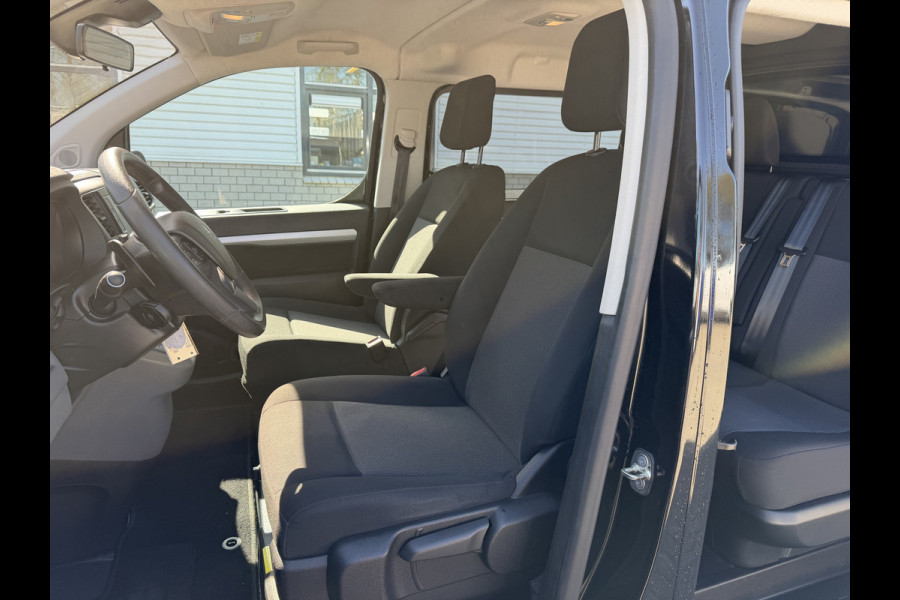 Peugeot Expert 2.0 BlueHDI 177pk automaat S&S L3H1 DC 5 persoons / vaste prijs rijklaar € 27.950 ex btw / lease vanaf € 456 / dubbele schuifdeur / euro 6 / bpm vrij / airco / cruise / navi / trekhaak !