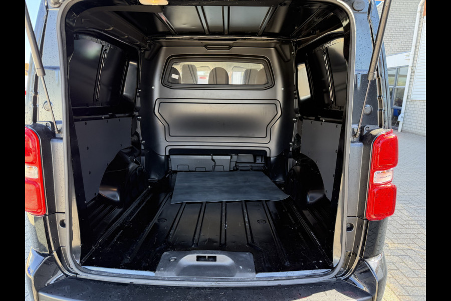 Peugeot Expert 2.0 BlueHDI 177pk automaat S&S L3H1 DC 5 persoons / vaste prijs rijklaar € 27.950 ex btw / lease vanaf € 456 / dubbele schuifdeur / euro 6 / bpm vrij / airco / cruise / navi / trekhaak !