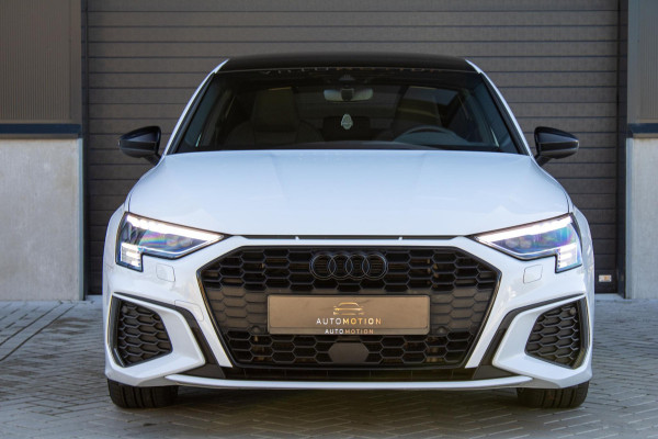 Audi A3 Sportback 40 TFSIe Sline Pano Maxton Diffuser Matrix Camera Sfeerverlichting