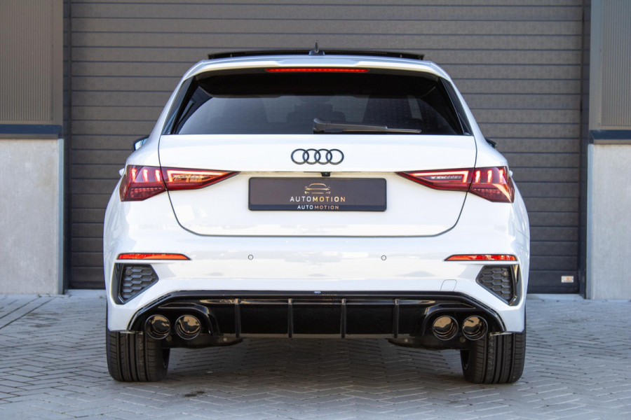 Audi A3 Sportback 40 TFSIe Sline Pano Maxton Diffuser Matrix Camera Sfeerverlichting