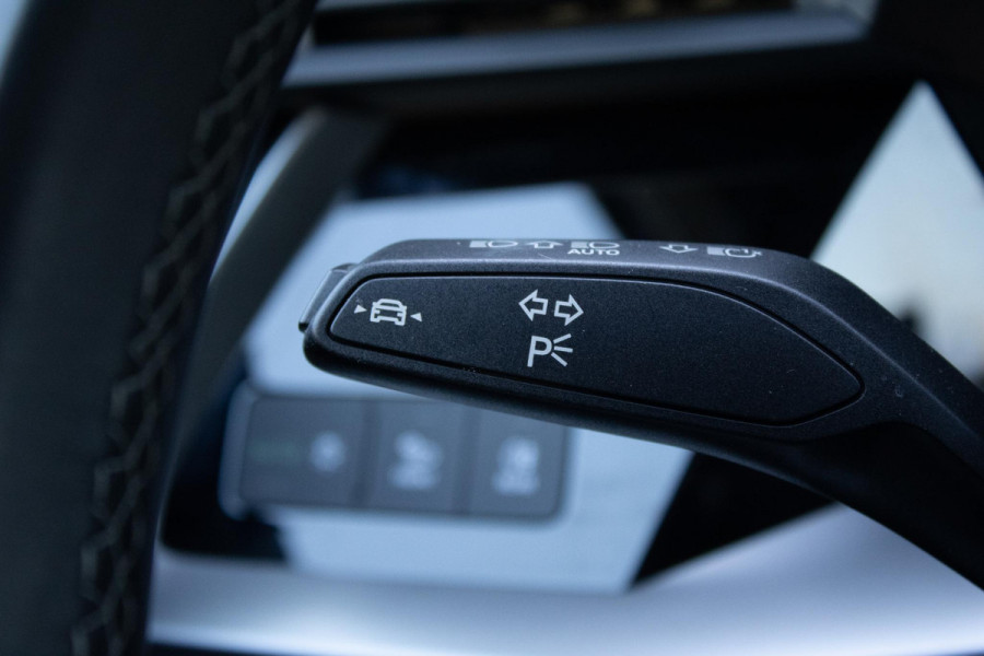 Audi A3 Sportback 40 TFSIe Sline Pano Maxton Diffuser Matrix Camera Sfeerverlichting