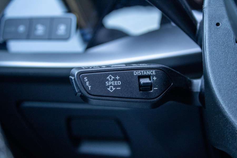 Audi A3 Sportback 40 TFSIe Sline Pano Maxton Diffuser Matrix Camera Sfeerverlichting