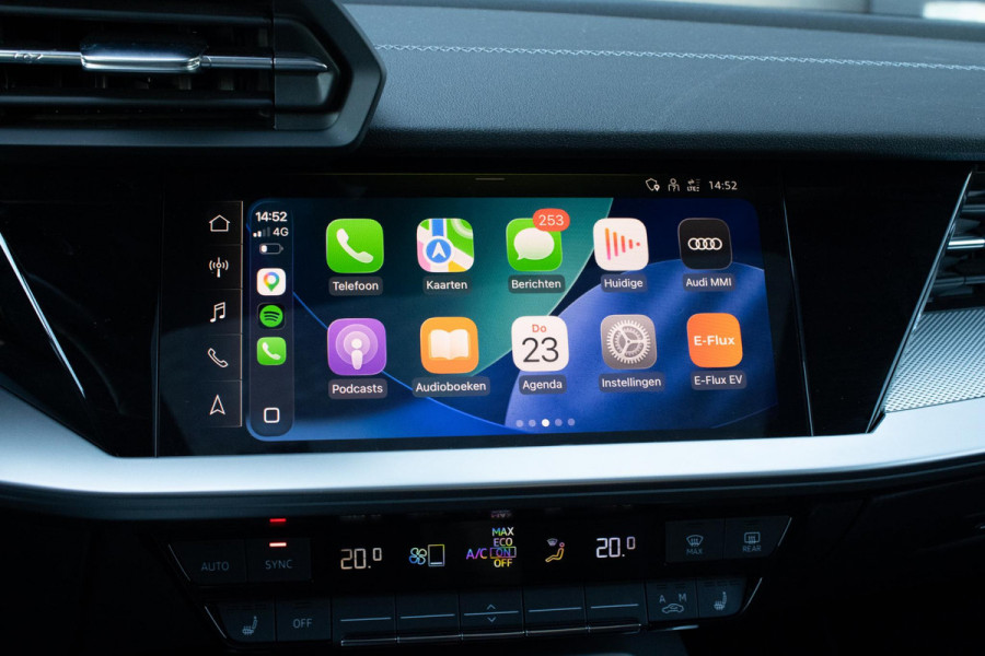 Audi A3 Sportback 40 TFSIe Sline Pano Maxton Diffuser Matrix Camera Sfeerverlichting