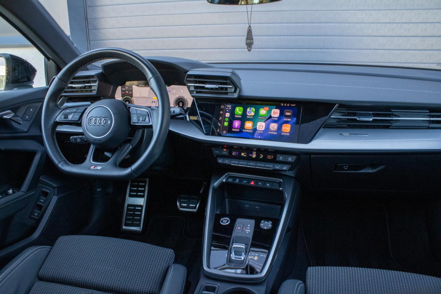 Audi A3 Sportback 40 TFSIe Sline Pano Maxton Diffuser Matrix Camera Sfeerverlichting