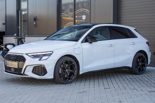 Audi A3 Sportback 40 TFSIe Sline Pano Maxton Diffuser Matrix Camera Sfeerverlichting