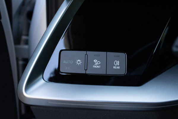 Audi A3 Sportback 40 TFSIe Sline Pano Maxton Diffuser Matrix Camera Sfeerverlichting