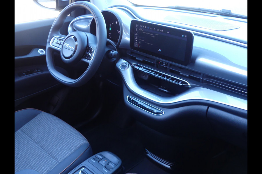 Fiat 500C RED 42 kWh Cabriolet Navigatie/Camera