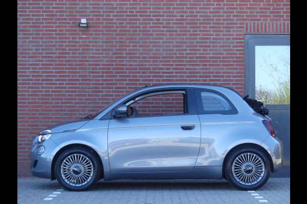 Fiat 500C RED 42 kWh Cabriolet Navigatie/Camera