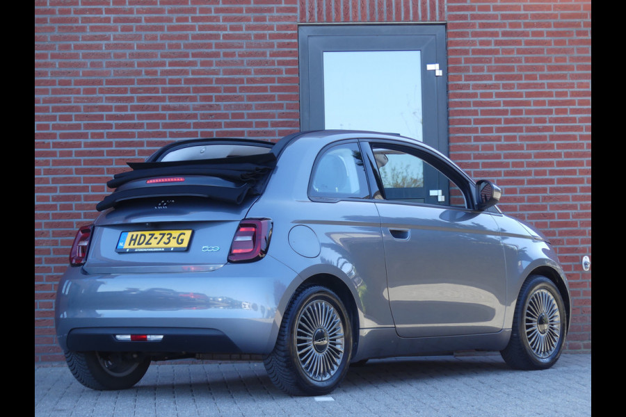 Fiat 500C RED 42 kWh Cabriolet Navigatie/Camera