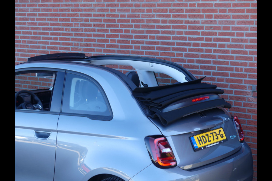 Fiat 500C RED 42 kWh Cabriolet Navigatie/Camera