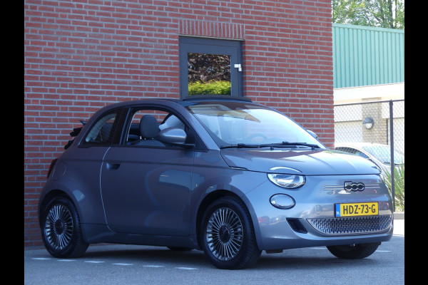 Fiat 500C RED 42 kWh Cabriolet Navigatie/Camera