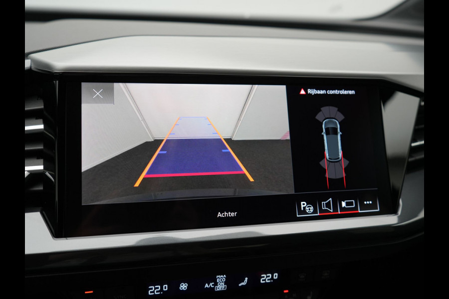 Audi Q4 e-tron 40 Advanced edition 77 kWh 204pk Dealer O.H. | S-Line Interieur | Trekhaak Af Fabriek | Adaptive Cruise | Camera | Blis | Sportstoelen Verwarmd | Apple Carplay | Navigatie | DAB |