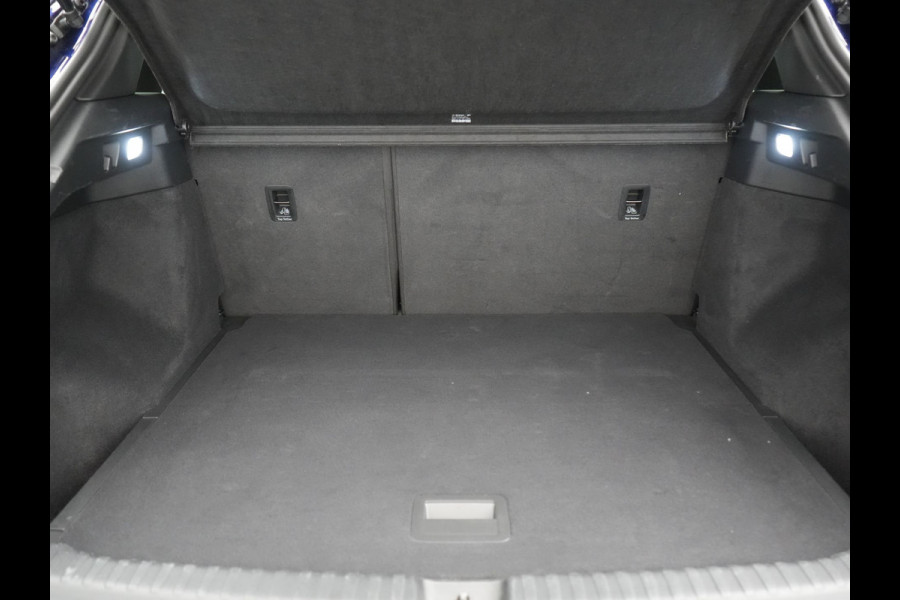 Audi Q4 e-tron 40 Advanced edition 77 kWh 204pk Dealer O.H. | S-Line Interieur | Trekhaak Af Fabriek | Adaptive Cruise | Camera | Blis | Sportstoelen Verwarmd | Apple Carplay | Navigatie | DAB |