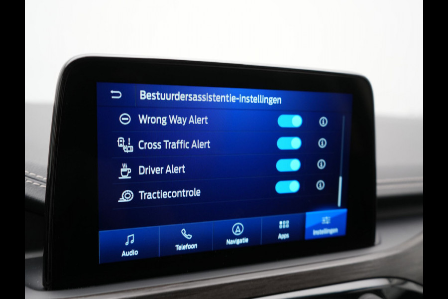 Ford Kuga 2.5 Vignale PHEV 225pk Dealer O.H. | Trekhaak Af Fabriek | Adaptive Cruise | Head Up | 360 Camera | Bang & Olufsen | Lederen Sportstoelen Memory & Verwarmd | Keyless | Blis | Stuur Verwarmd | Apple Carplay | Navigatie | DAB |  Plug In Hybrid |