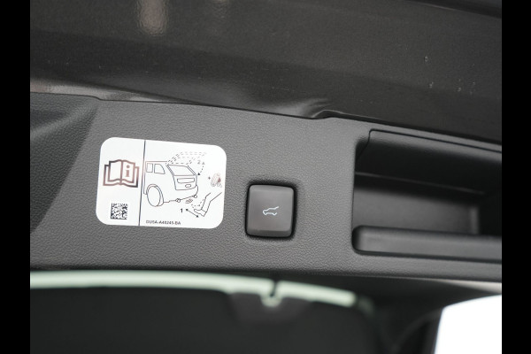 Ford Kuga 2.5 Vignale PHEV 225pk Dealer O.H. | Trekhaak Af Fabriek | Adaptive Cruise | Head Up | 360 Camera | Bang & Olufsen | Lederen Sportstoelen Memory & Verwarmd | Keyless | Blis | Stuur Verwarmd | Apple Carplay | Navigatie | DAB |  Plug In Hybrid |