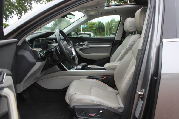 Audi e-tron e-tron 55 quattro advanced Pro Line Plus 95 kWh / Full option! / Trekhaak / Panoramadak / 360Camera / Head-up / B&O / Keyless / 21'' / Softclose / Stoelmassage / Luxe Leder / Nachtzicht / DAB / ACC
