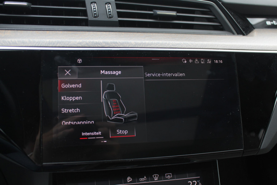Audi e-tron e-tron 55 quattro advanced Pro Line Plus 95 kWh / Full option! / Trekhaak / Panoramadak / 360Camera / Head-up / B&O / Keyless / 21'' / Softclose / Stoelmassage / Luxe Leder / Nachtzicht / DAB / ACC