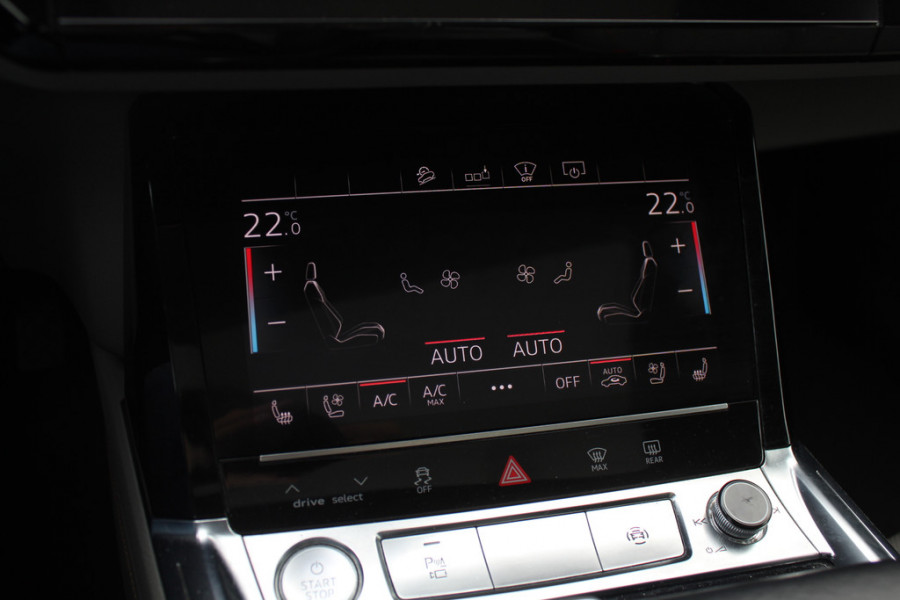 Audi e-tron e-tron 55 quattro advanced Pro Line Plus 95 kWh / Full option! / Trekhaak / Panoramadak / 360Camera / Head-up / B&O / Keyless / 21'' / Softclose / Stoelmassage / Luxe Leder / Nachtzicht / DAB / ACC
