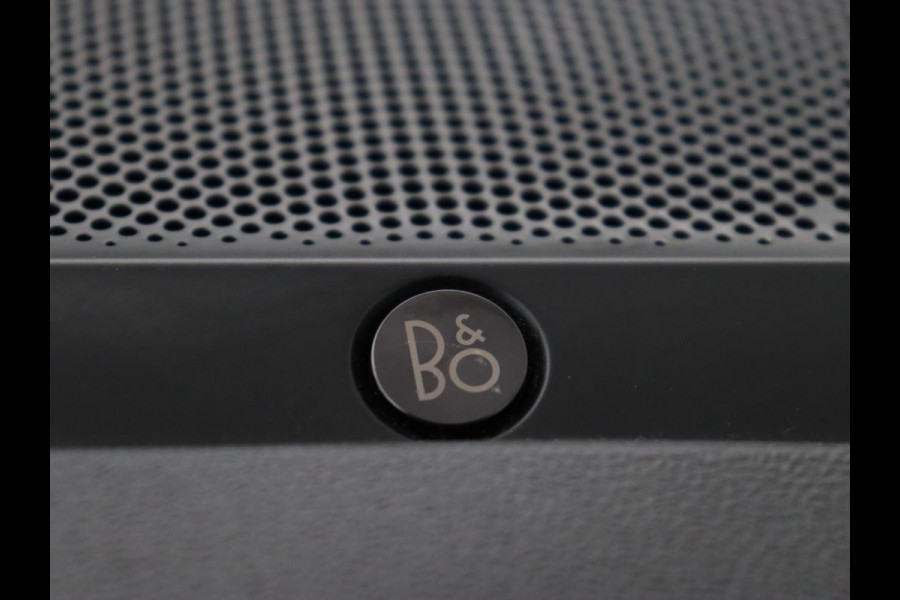 Ford Focus 1.0 EcoBoost Hybrid ST Line X | Stoel & stuurverwarming | Adaptive cruise | Camera | Navigatie | Carplay | B&O Sound | Full LED | Digital Cockpit | Climate control