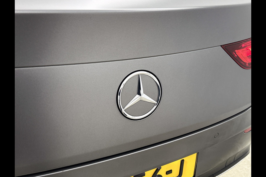 Mercedes-Benz CLA-Klasse 250 e AMG Plug-In Hybride AMG Line | Panorama Schuif-Kanteldak | 19 Inch AMG Velgen. Inclusief 24 maanden Mercedes-Benz Certified garantie voor Europa.