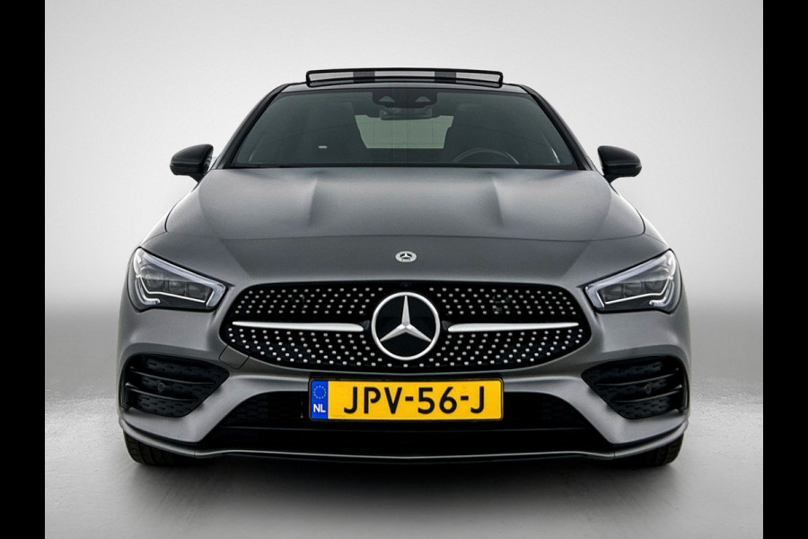Mercedes-Benz CLA-Klasse 250 e AMG Plug-In Hybride AMG Line | Panorama Schuif-Kanteldak | 19 Inch AMG Velgen. Inclusief 24 maanden Mercedes-Benz Certified garantie voor Europa.