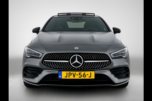 Mercedes-Benz CLA-Klasse 250 e AMG Plug-In Hybride AMG Line | Panorama Schuif-Kanteldak | 19 Inch AMG Velgen. Inclusief 24 maanden Mercedes-Benz Certified garantie voor Europa.