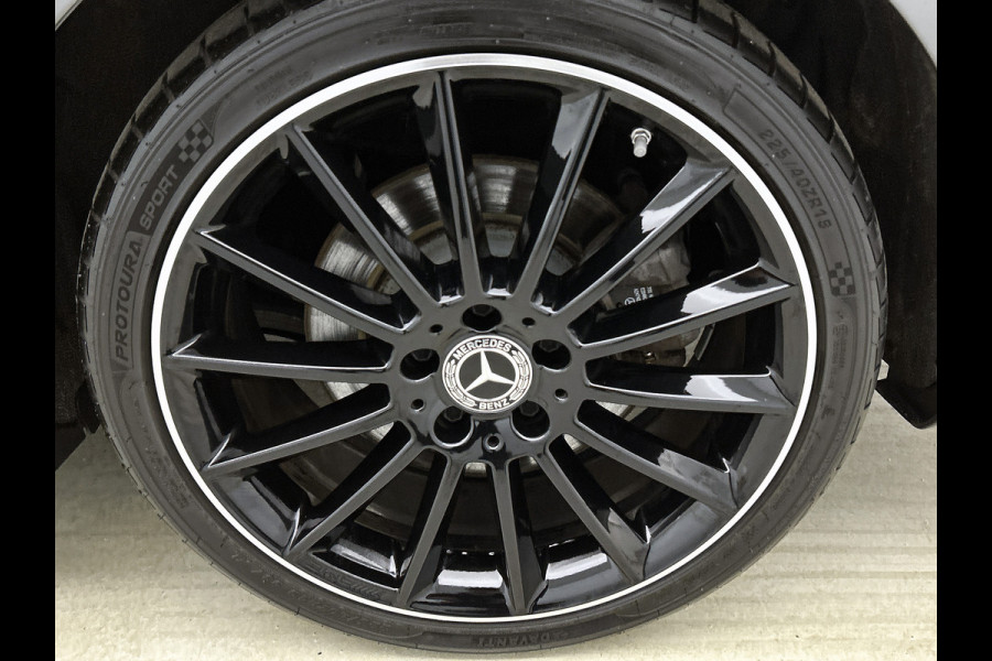 Mercedes-Benz CLA-Klasse 250 e AMG Plug-In Hybride AMG Line | Panorama Schuif-Kanteldak | 19 Inch AMG Velgen. Inclusief 24 maanden Mercedes-Benz Certified garantie voor Europa.