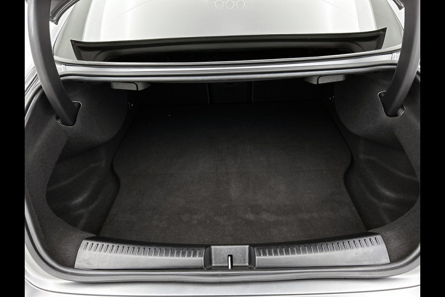 Mercedes-Benz CLA-Klasse 250 e AMG Plug-In Hybride AMG Line | Panorama Schuif-Kanteldak | 19 Inch AMG Velgen. Inclusief 24 maanden Mercedes-Benz Certified garantie voor Europa.