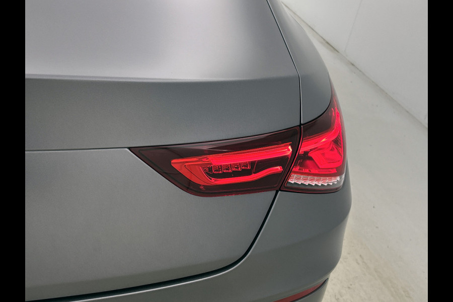 Mercedes-Benz CLA-Klasse 250 e AMG Plug-In Hybride AMG Line | Panorama Schuif-Kanteldak | 19 Inch AMG Velgen. Inclusief 24 maanden Mercedes-Benz Certified garantie voor Europa.