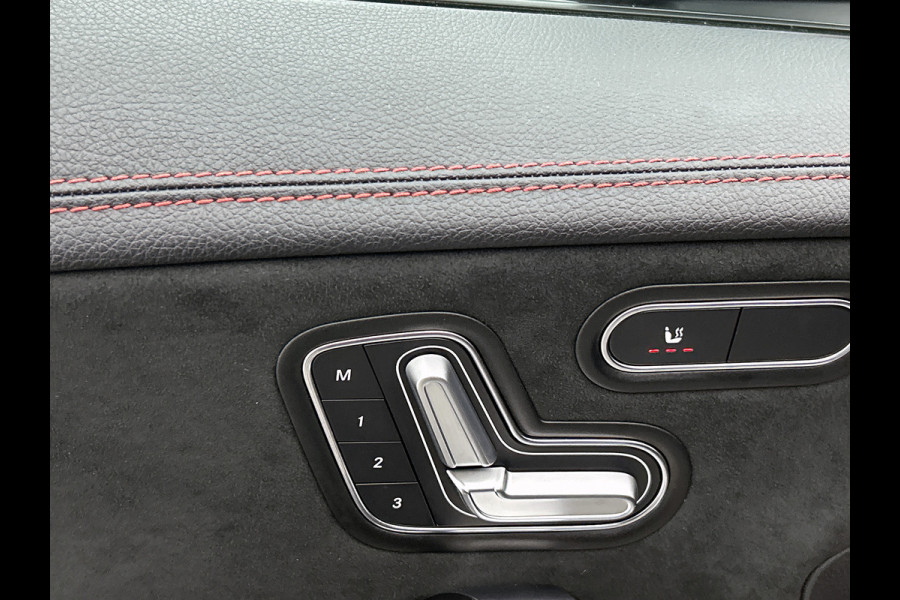 Mercedes-Benz CLA-Klasse 250 e AMG Plug-In Hybride AMG Line | Panorama Schuif-Kanteldak | 19 Inch AMG Velgen. Inclusief 24 maanden Mercedes-Benz Certified garantie voor Europa.