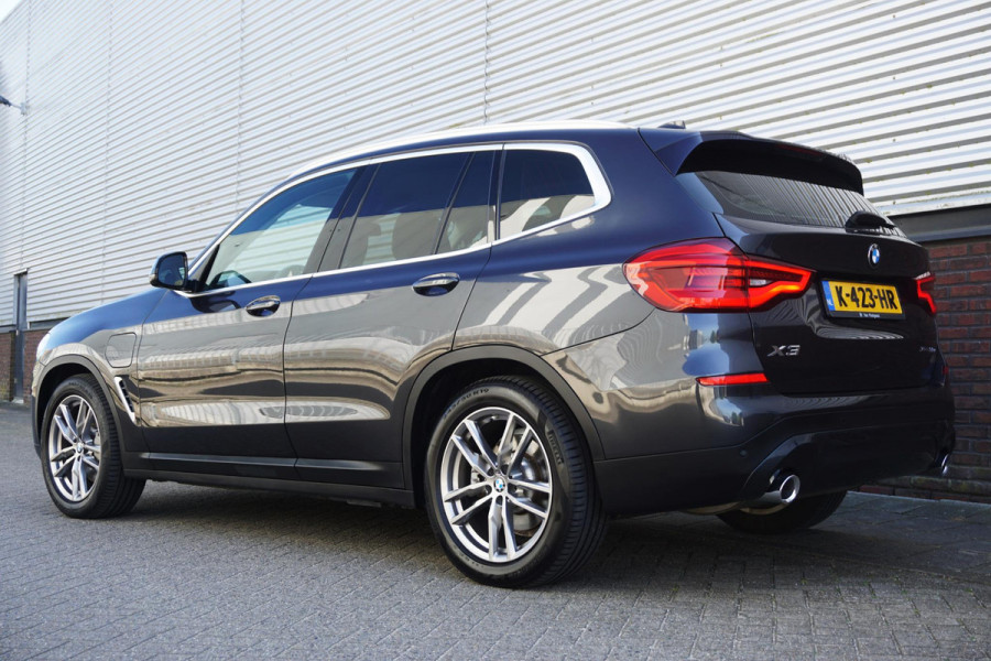 BMW X3 xDrive30e eDrive/Leer/Sporstoelen/Dealeronderhoud/ SOH 92%/Harman-Kardon.