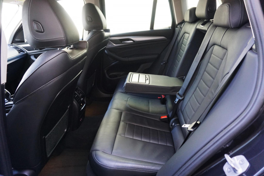 BMW X3 xDrive30e eDrive/Leer/Sporstoelen/Dealeronderhoud/ SOH 92%/Harman-Kardon.