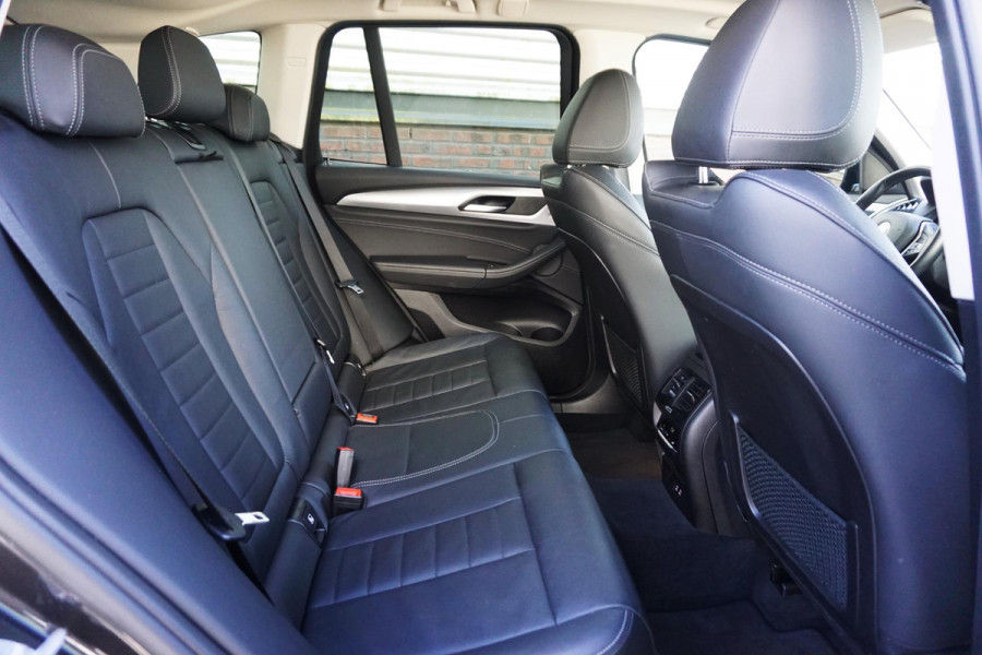 BMW X3 xDrive30e eDrive/Leer/Sporstoelen/Dealeronderhoud/ SOH 92%/Harman-Kardon.