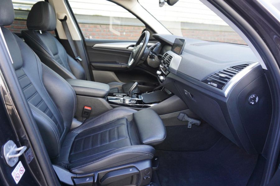 BMW X3 xDrive30e eDrive/Leer/Sporstoelen/Dealeronderhoud/ SOH 92%/Harman-Kardon.