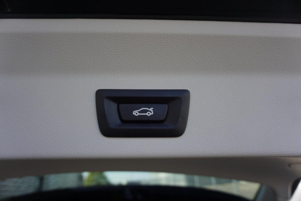 BMW X3 xDrive30e eDrive/Leer/Sporstoelen/Dealeronderhoud/ SOH 92%/Harman-Kardon.