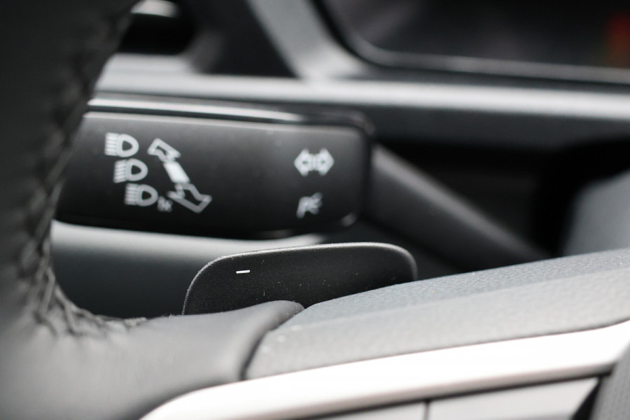 Volkswagen Caddy Cargo 2.0 TDI Style DSG | Lane Assist | Virtual Cockpit | Camera | CarPlay | Stoelverwarming | LED Koplampen | Sidebars | Spoilerkit | DAB | Fabrieksgarantie | Facelift model | BPM Vrij