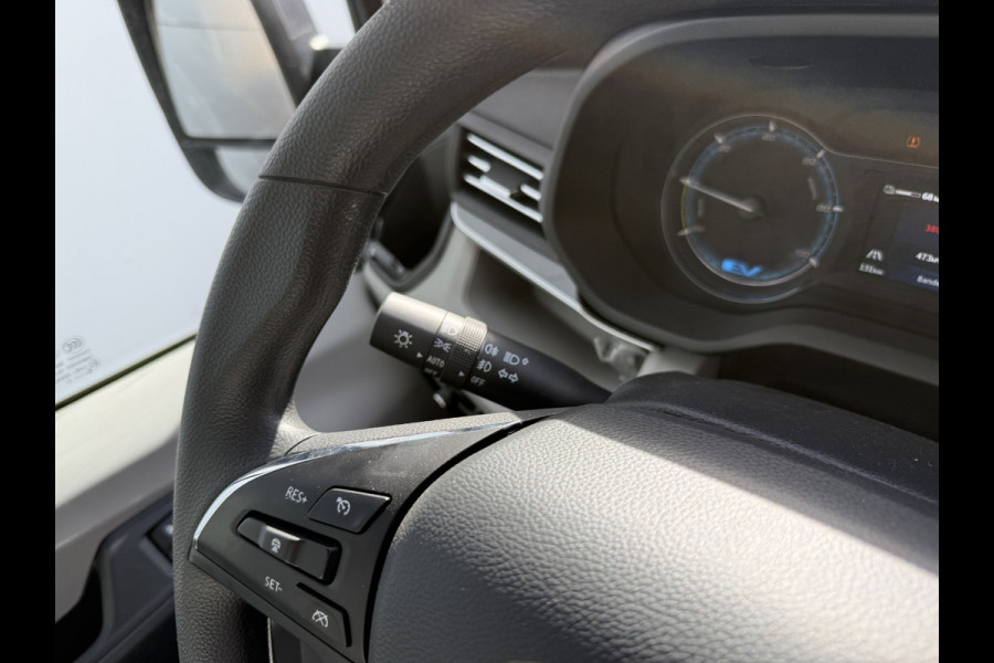 Maxus eDeliver 9 65kWh *Direct beschikbaar* NIEUW DHollandia Laadklep 172km WLTP 204PK 80kW Snelladen Carplay Adaptieve Cruise Control LED Airco Koffer Bakwagen Meubelbak