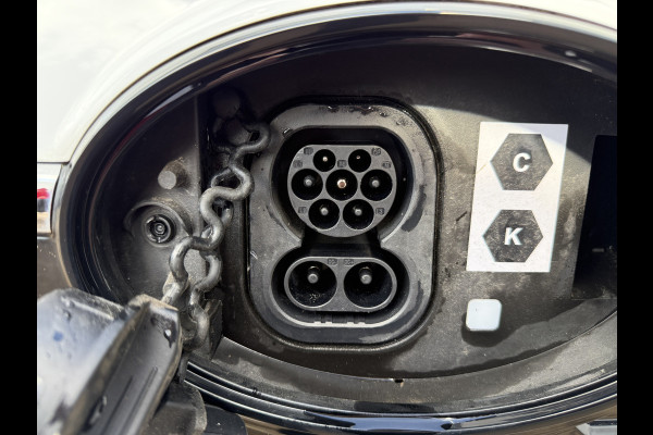 Maxus eDeliver 9 65kWh *Direct beschikbaar* NIEUW DHollandia Laadklep 172km WLTP 204PK 80kW Snelladen Carplay Adaptieve Cruise Control LED Airco Koffer Bakwagen Meubelbak