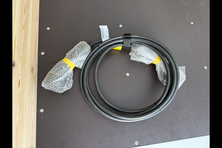 Maxus eDeliver 9 65kWh *Direct beschikbaar* NIEUW DHollandia Laadklep 172km WLTP 204PK 80kW Snelladen Carplay Adaptieve Cruise Control LED Airco Koffer Bakwagen Meubelbak