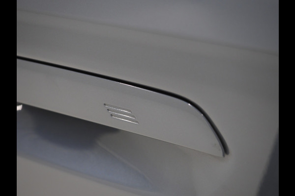 BMW X1 xDrive25e Individual | Panoramadak | Leder | Camera | Keyless | Cruise | Virtual | DAB | Carplay