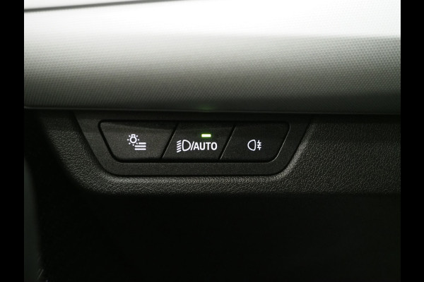 BMW X1 xDrive25e Individual | Panoramadak | Leder | Camera | Keyless | Cruise | Virtual | DAB | Carplay