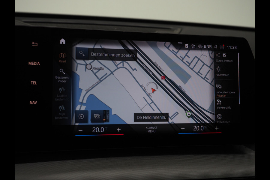 BMW X1 xDrive25e Individual | Panoramadak | Leder | Camera | Keyless | Cruise | Virtual | DAB | Carplay