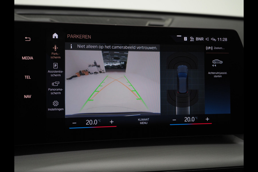 BMW X1 xDrive25e Individual | Panoramadak | Leder | Camera | Keyless | Cruise | Virtual | DAB | Carplay