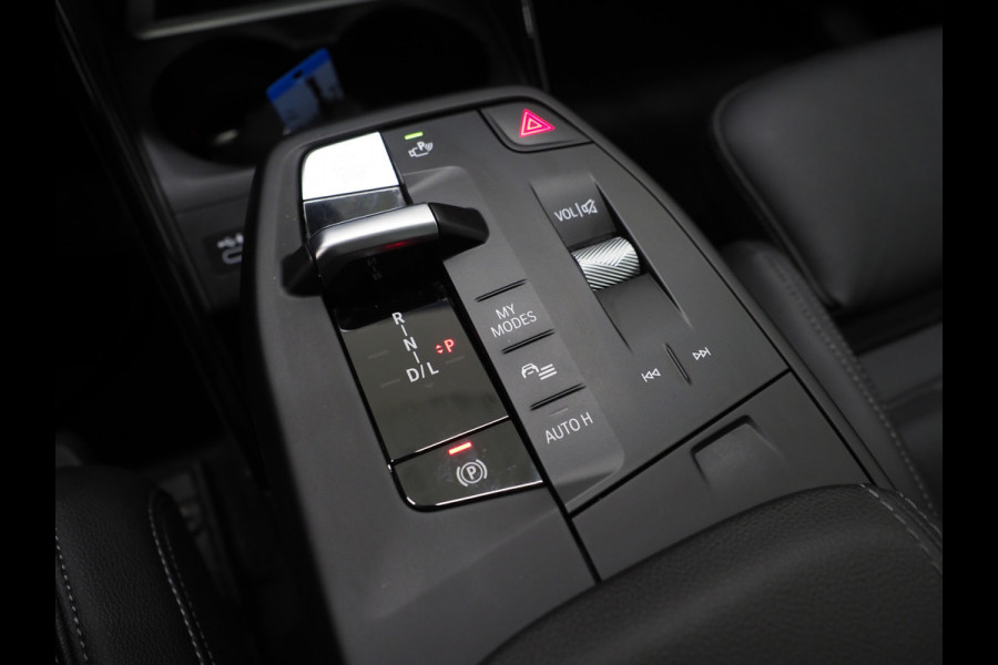 BMW X1 xDrive25e Individual | Panoramadak | Leder | Camera | Keyless | Cruise | Virtual | DAB | Carplay