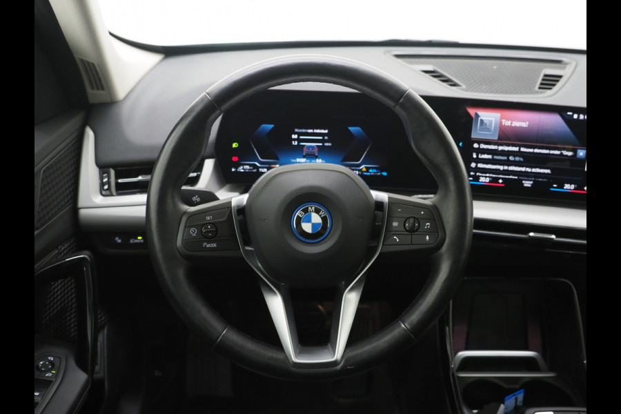 BMW X1 xDrive25e Individual | Panoramadak | Leder | Camera | Keyless | Cruise | Virtual | DAB | Carplay
