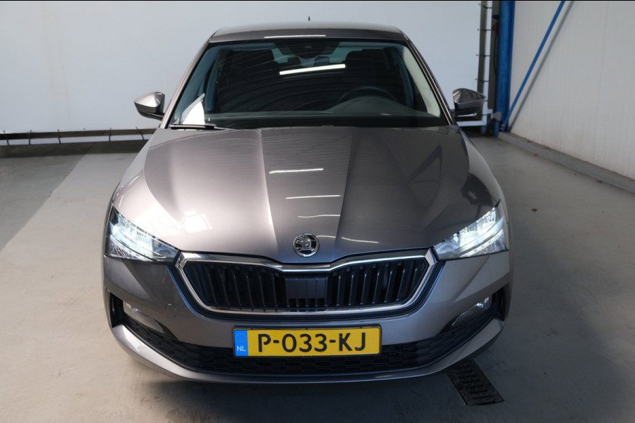 Škoda SCALA 1.0 TSI Ambition - N.A.P. Airco, Carplay, Cruise, PDC.